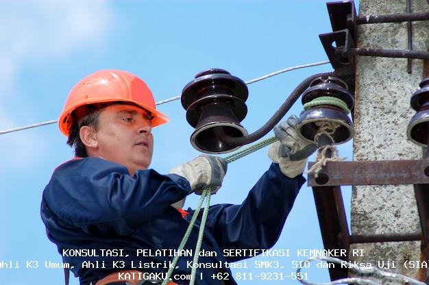 Pelajari segala yang perlu Anda ketahui tentang SBU LPJK GT004 Konstruksi Gedung Perbelanjaan, termasuk manfaat, persyaratan, cakupan pekerjaan, kualifikasi, masa berlaku, biaya, sanksi, cara memeriksa keaslian, dan cara mendapatkannya dengan mudah. SBU LPJK GT004, Konstruksi Gedung Perbelanjaan, SBU Konstruksi, Badan Usaha Jasa Konstruksi