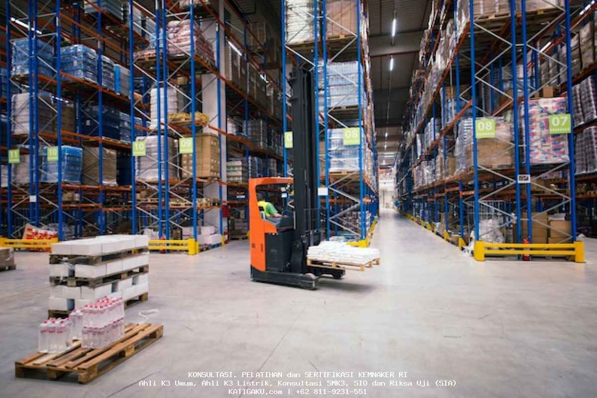 SIA Forklift Wajib Dimiliki! Ketahui Syarat & Cara Urus Izin Alat Berat SIA Forklift Wajib Dimiliki! Ketahui Syarat & Cara Urus Izin Alat Berat