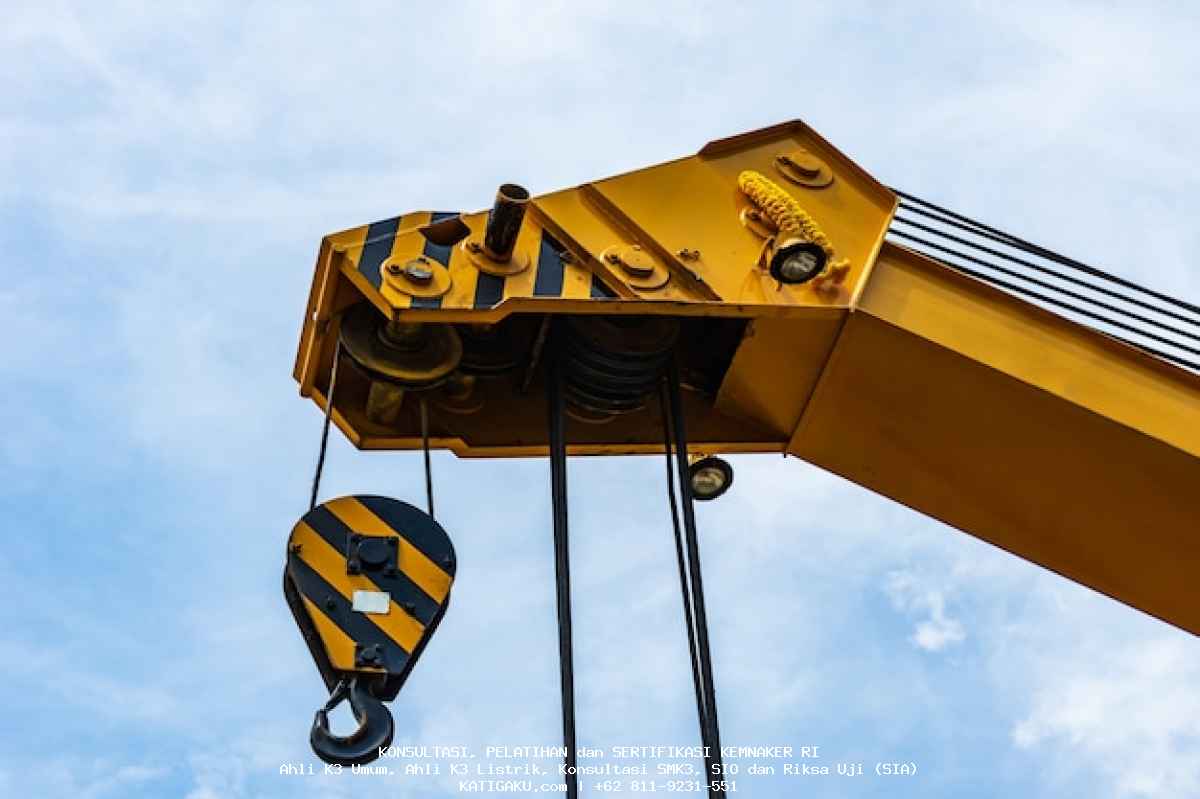 SILO Jib Crane Wajib! Hindari Denda Rp500 Juta & Kecelakaan Fatal SILO Jib Crane Wajib! Hindari Denda Rp500 Juta & Kecelakaan Fatal