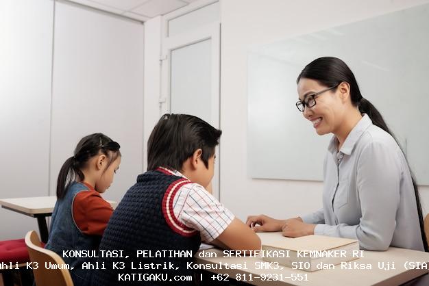 Tugas Guru Bimbingan konseling (BK) disekolah Tugas Guru Bimbingan Konseling, Guru BK, Sekolah, Konseling, Kepemimpinan, Pengembangan Siswa