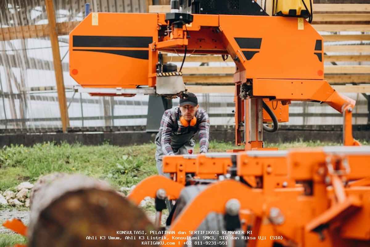 Wajib Punya: Panduan Ahli K3 Umum, SIA, dan Riksa Uji Alat Berat ahli k3 umum