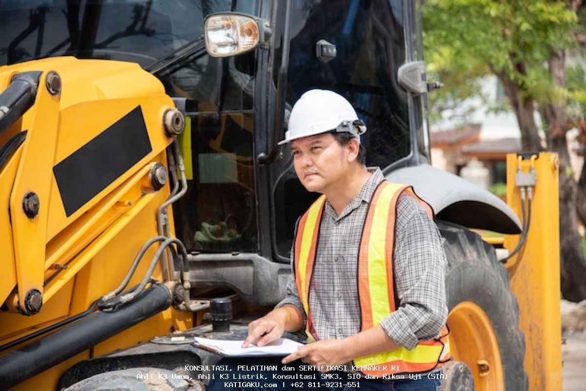 Wajib Riksa Uji: Panduan Perawatan Excavator dan Perizinan SIA untuk Kepatuhan Operasional perawatan excavator